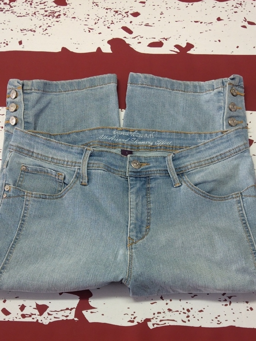 Gloria Vanderbilt Light Blue Capri Jeans